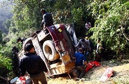 Khắc phục hậu quả vụ xe lao xuống vực tại Hà Giang 